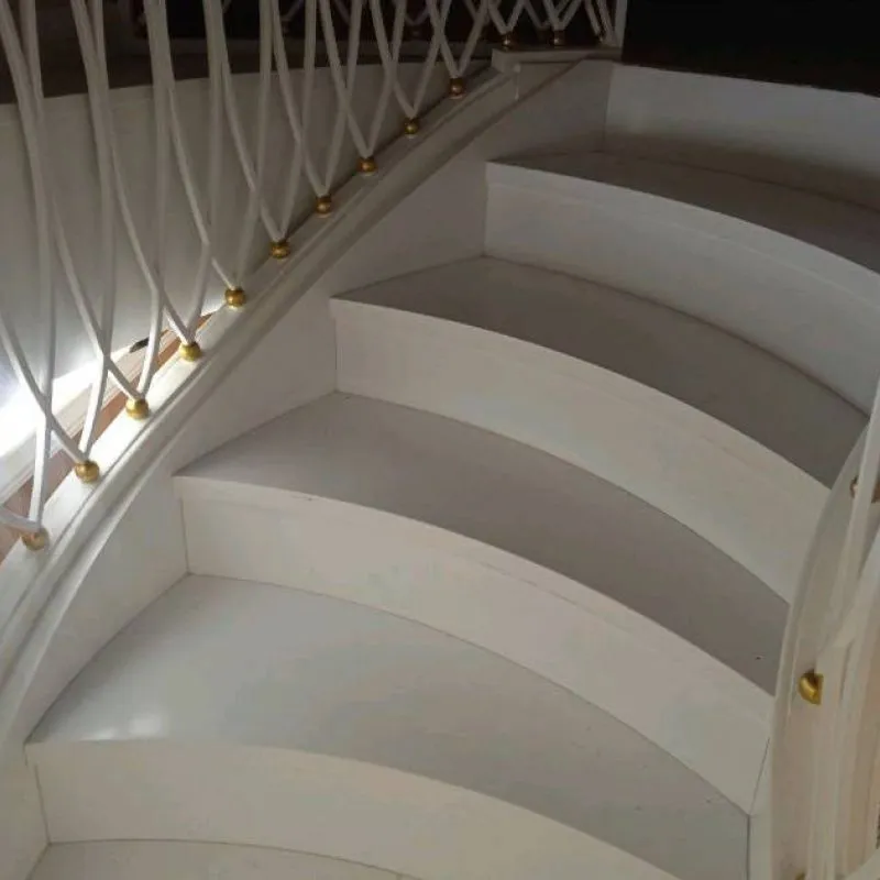 Лестницы из акрилового камня 