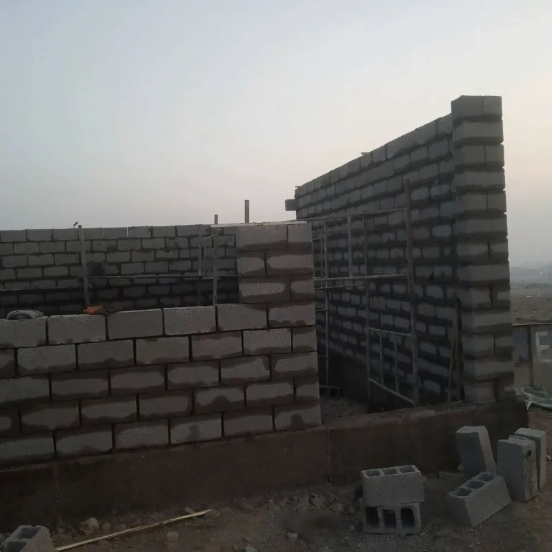 Бригада строителей