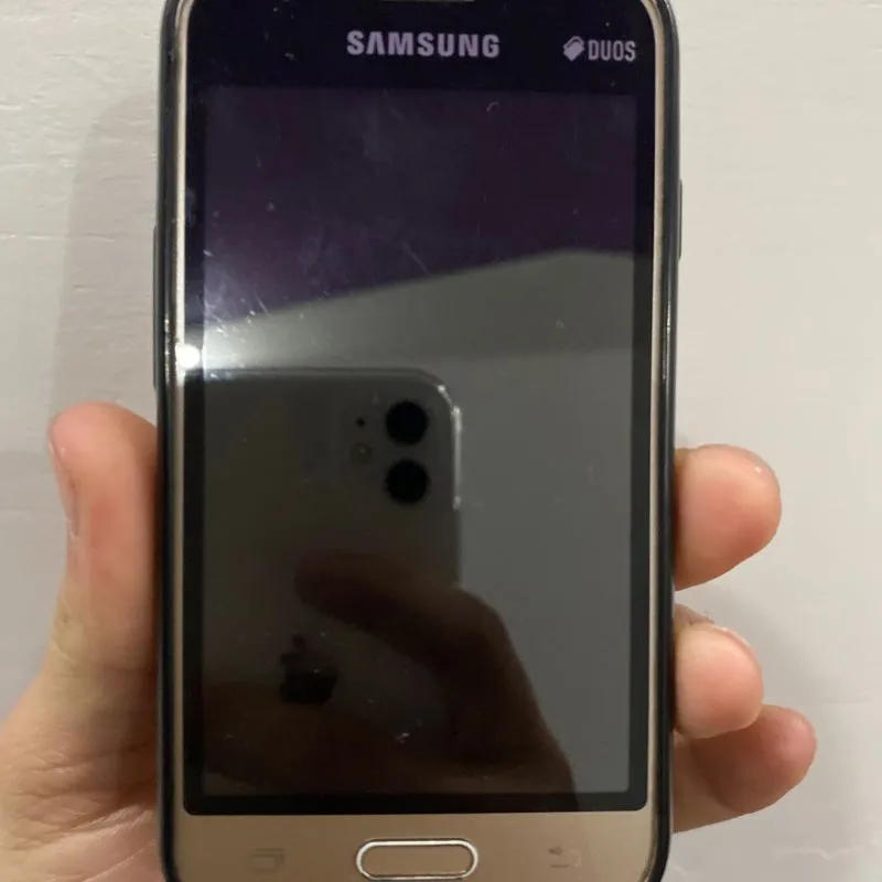 Samsung Galaxy j1 mini 8 gb