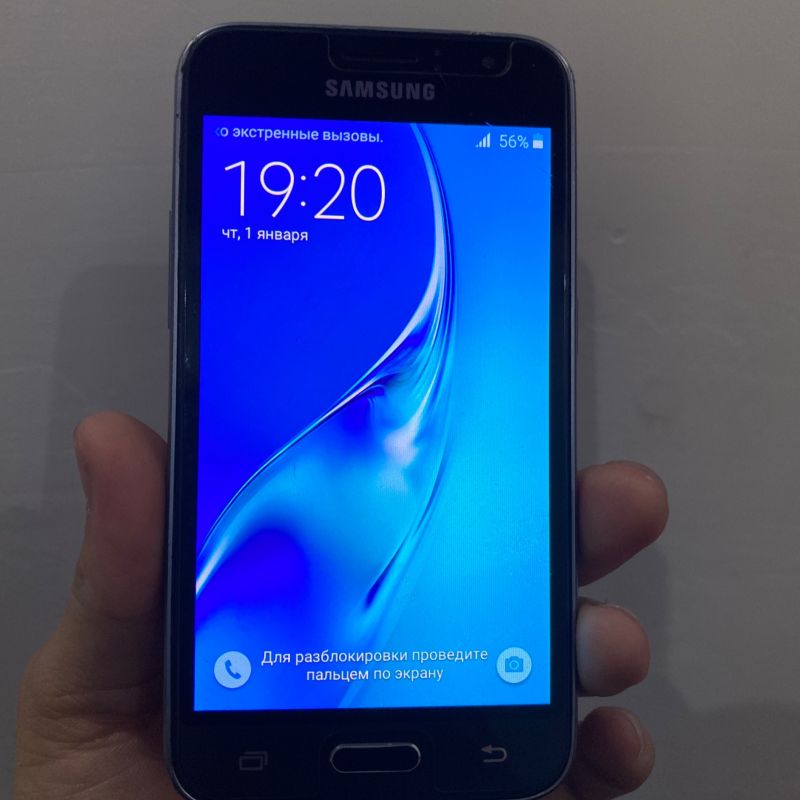 Samsung Galaxy j1 8 gb