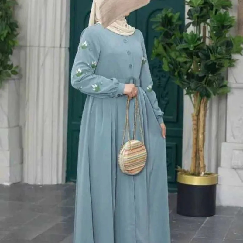 Платья и абаи