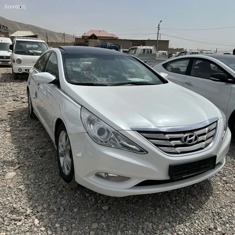 Hyundai Sonata 2011