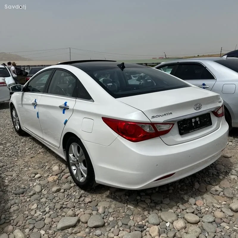 Hyundai Sonata 2011