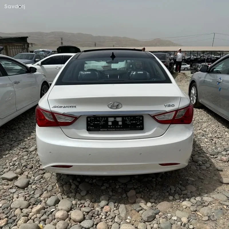 Hyundai Sonata 2011