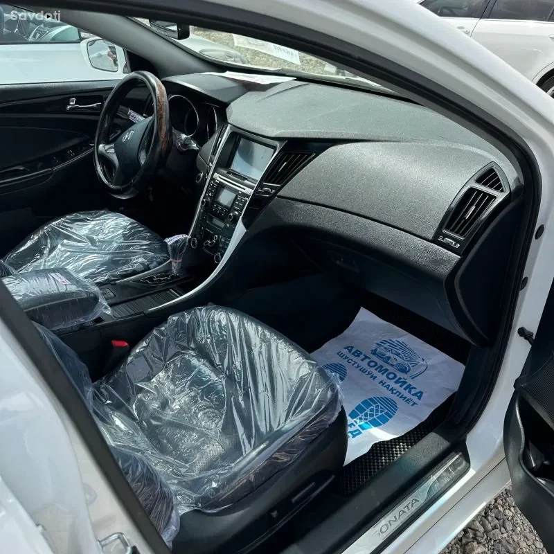 Hyundai Sonata 2011