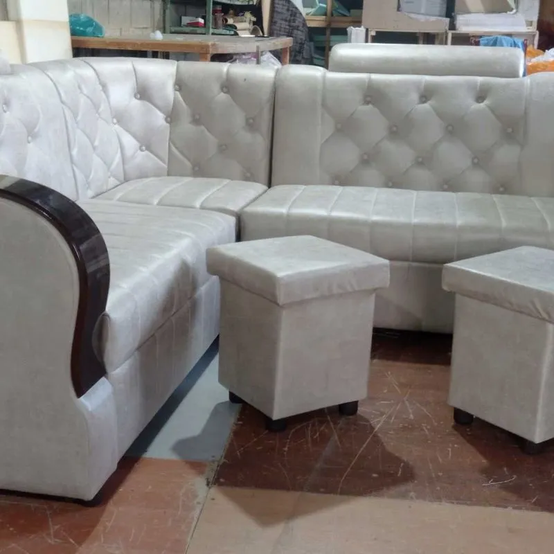 диван Барои мехмонхона