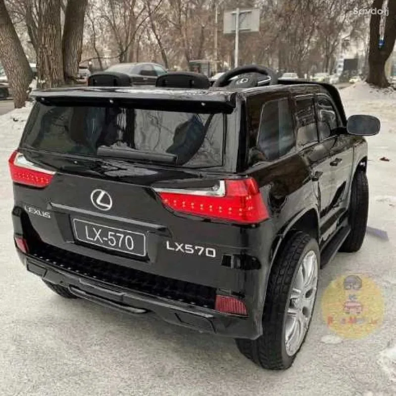 Мошинчаи кудакона LX 570