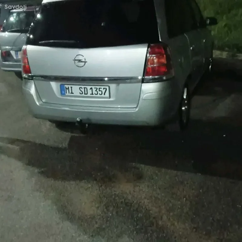 Opel Zafira 2007 — миниатюра 10