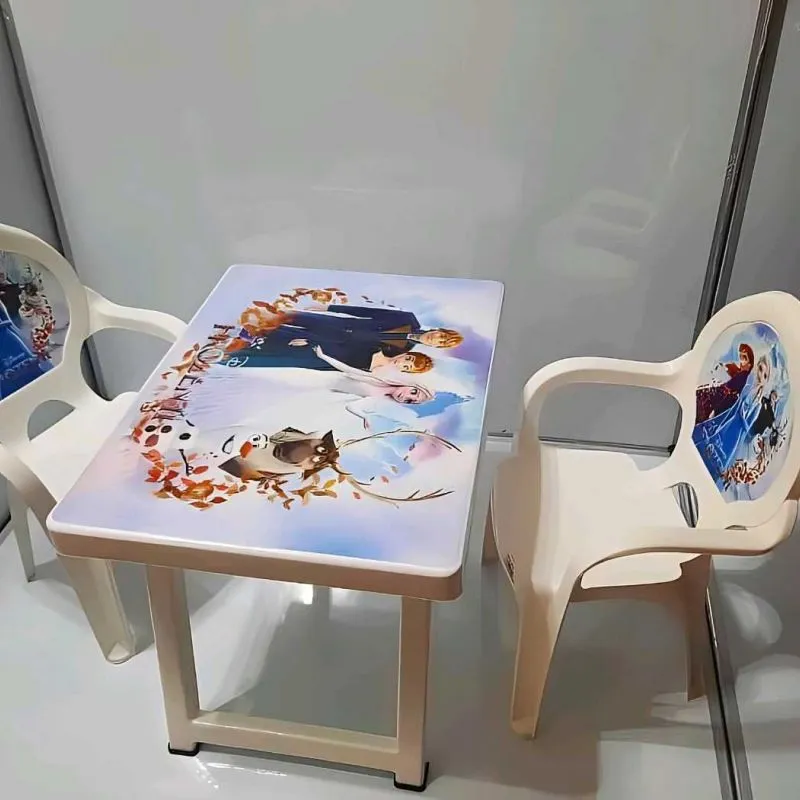 Детский столик со стульчиками