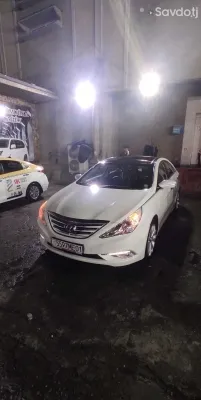 Hyundai Sonata 2011
