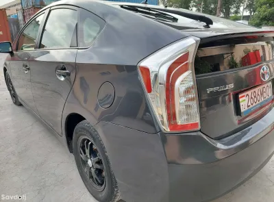 Toyota Prius 2014 — миниатюра 2