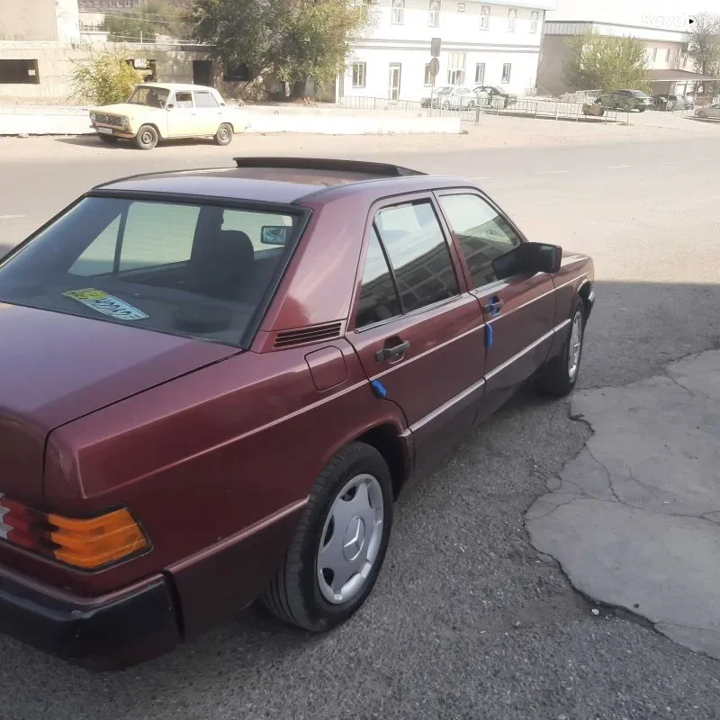 Mercedes-benz E class 1990 — миниатюра 5