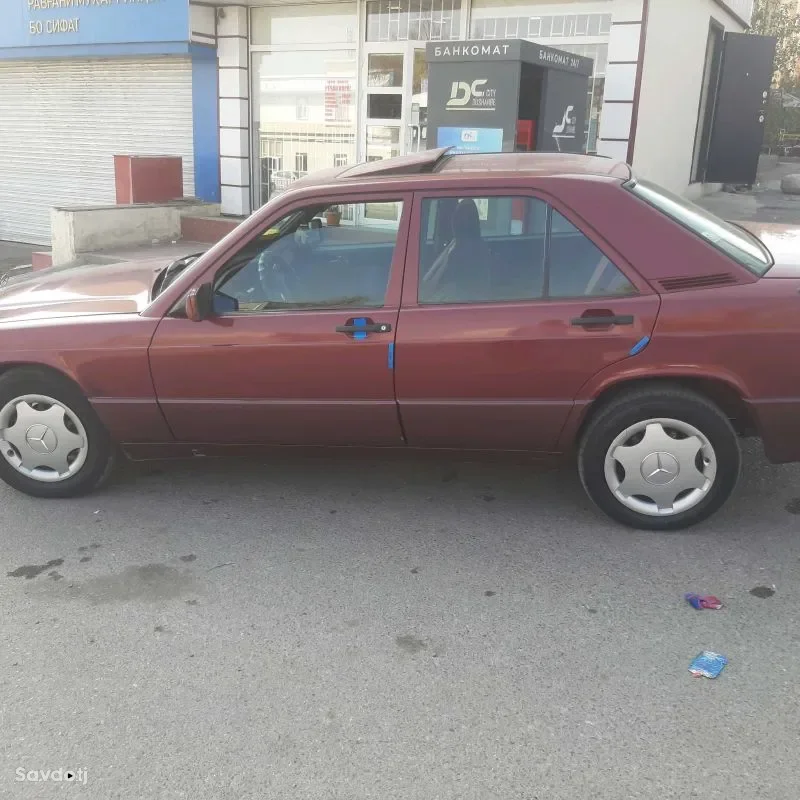 Mercedes-benz E class 1990 — миниатюра 7