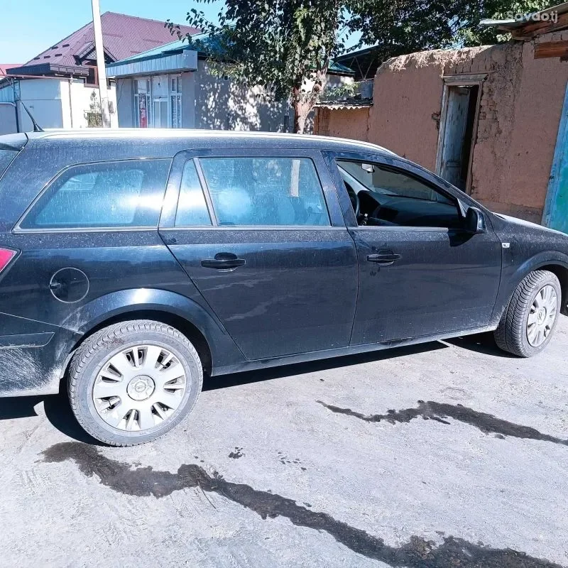 Opel Astra h 2010 — миниатюра 2