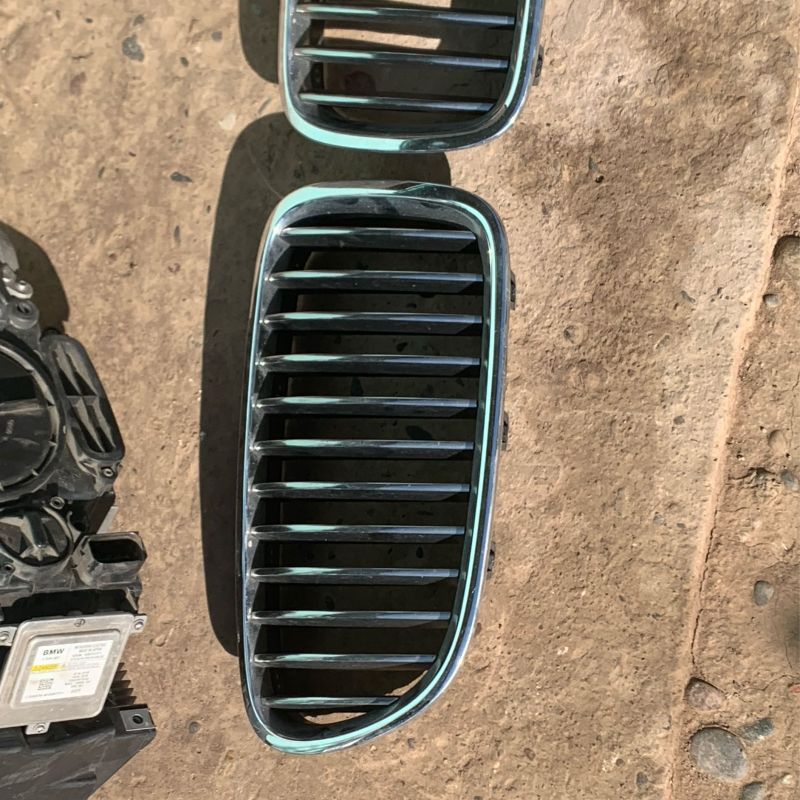 Передний фар на Lexus Rx 350