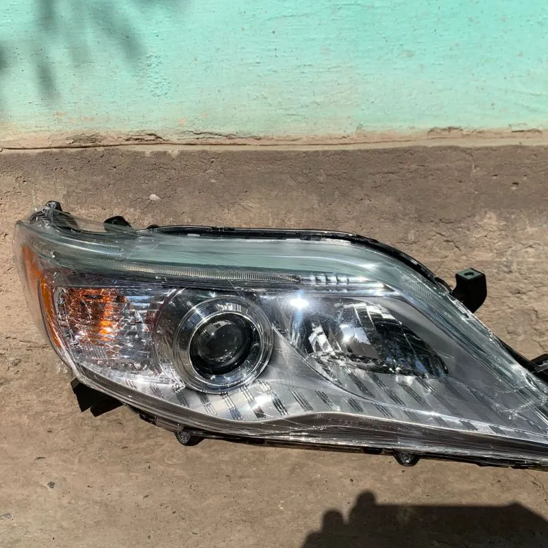 Передний фар на Авалон 2010-12