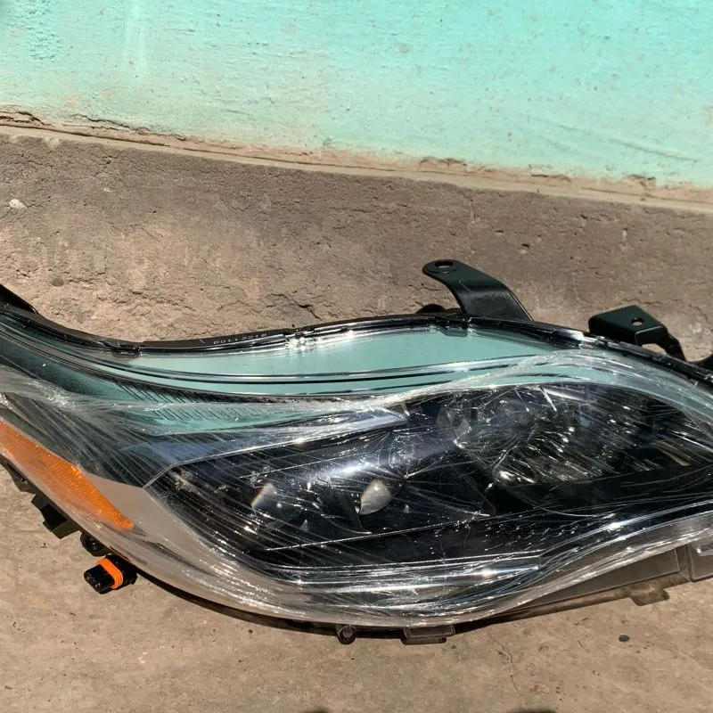 Передний фар на Авалон 2013-18