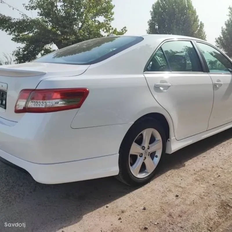 Toyota Camry 2011 — миниатюра 3
