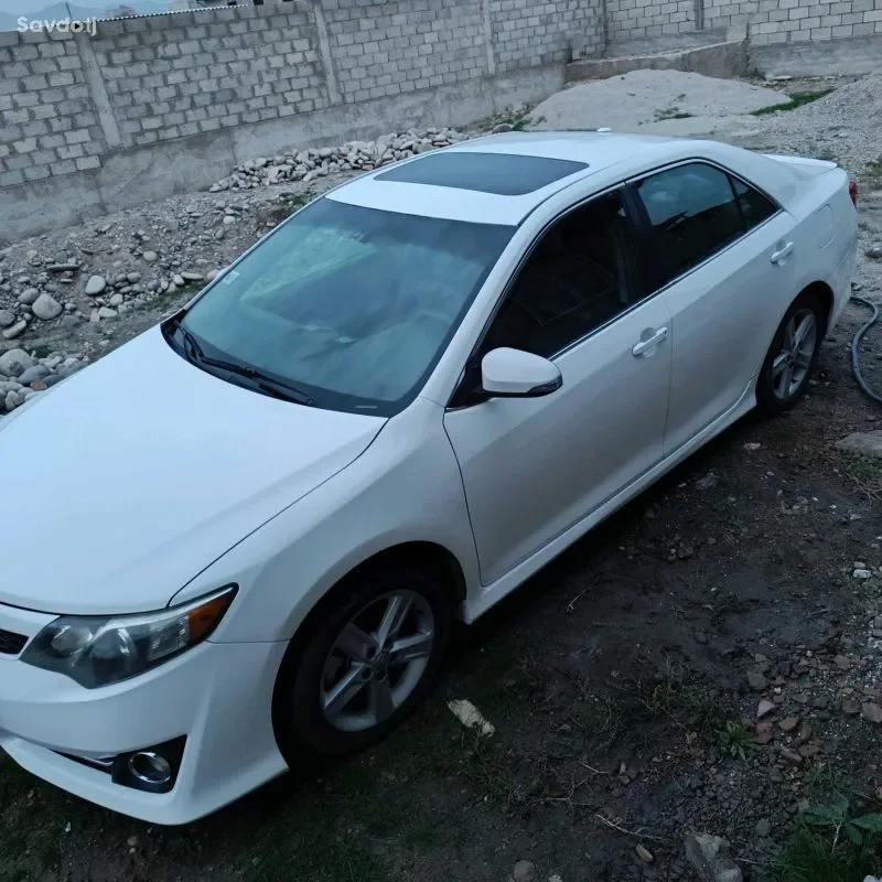 Toyota Camry 2012
