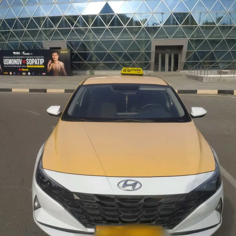 Hyundai Elantra 2022