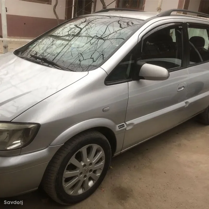 Opel Zafira 2005 — миниатюра 2