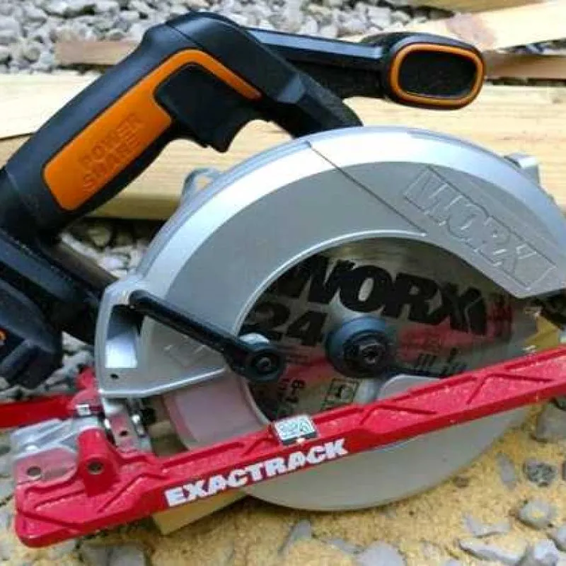 Циркулярка с батареям 