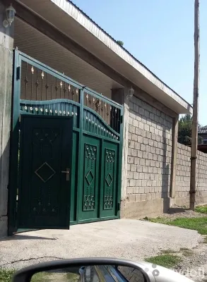 2 этажный, 8-комн. дом, 200 м², 6 соток, Вахдат