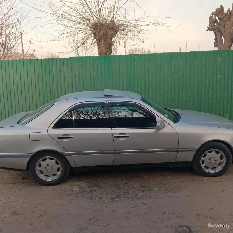 Mercedes-benz C class 1995 — миниатюра 2