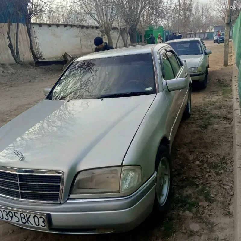 Mercedes-benz C class 1995 — миниатюра 3