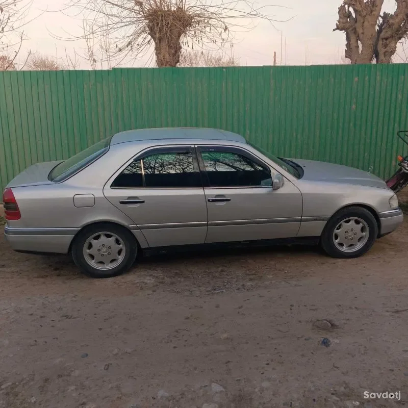 Mercedes-benz C class 1995 — миниатюра 11