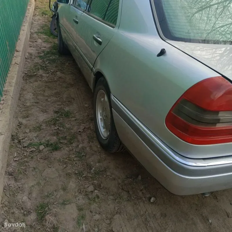 Mercedes-benz C class 1995 — миниатюра 17