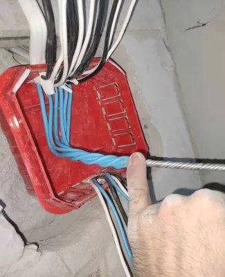 Электрик Электромонтажник