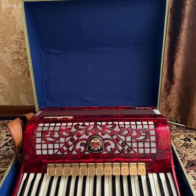 Аккордеон Royal Standart Montana 