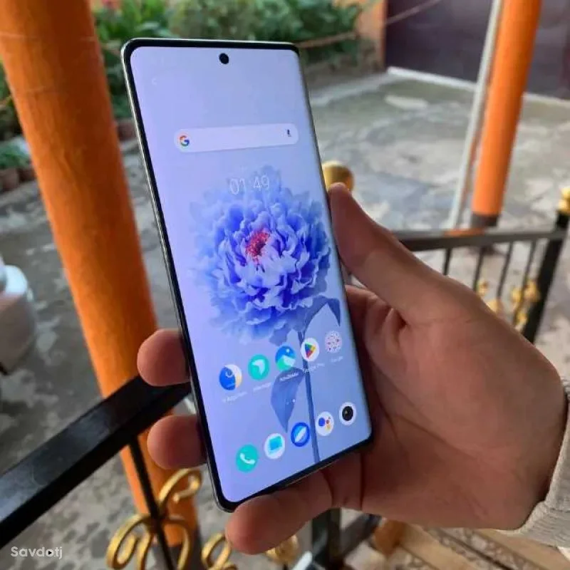Vivo v 27,
