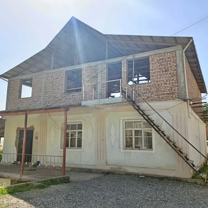 3 этажный, 15-комн. дом, 359 м², 25 соток, Чорбог
