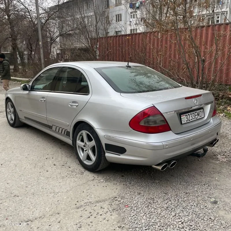 Mercedes-benz E class 2004 — миниатюра 4