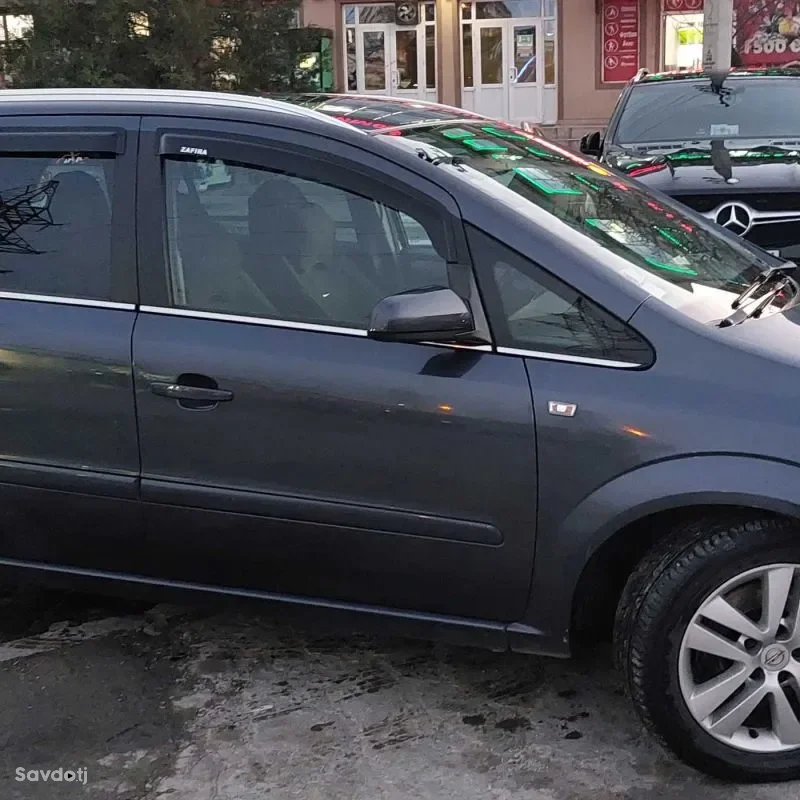 Opel Zafira 2008