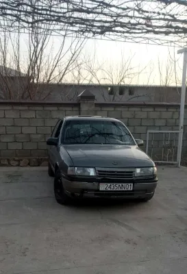 Opel Vectra a 1992