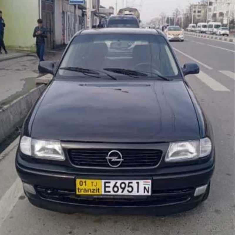 Лобовое стекло Opel Astra F