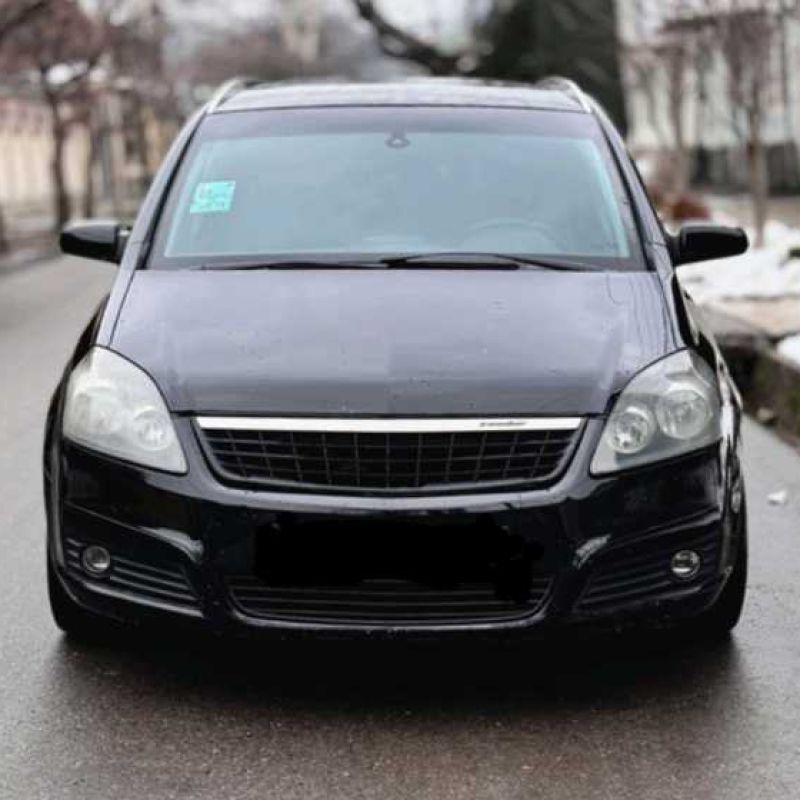 Лобовое стекло Opel Zafira B