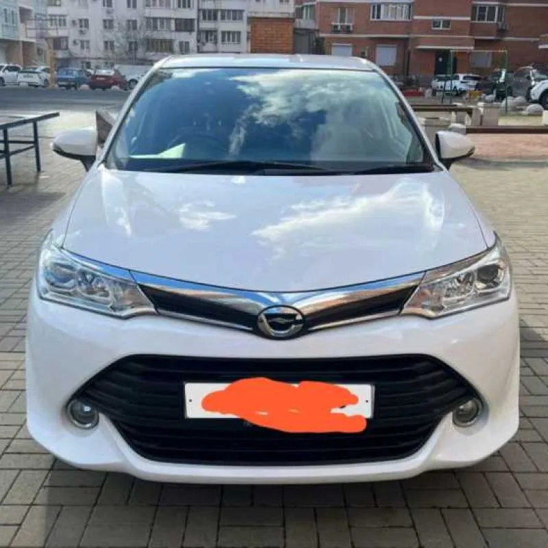 Лобовое стекло Toyota Axio 2012-