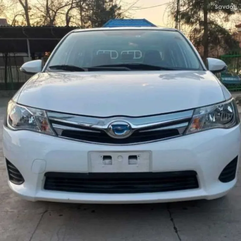 Лобовое стекло Toyota Axio 2012-
