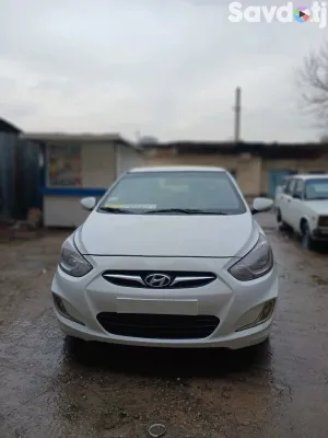 Hyundai Accent 2012