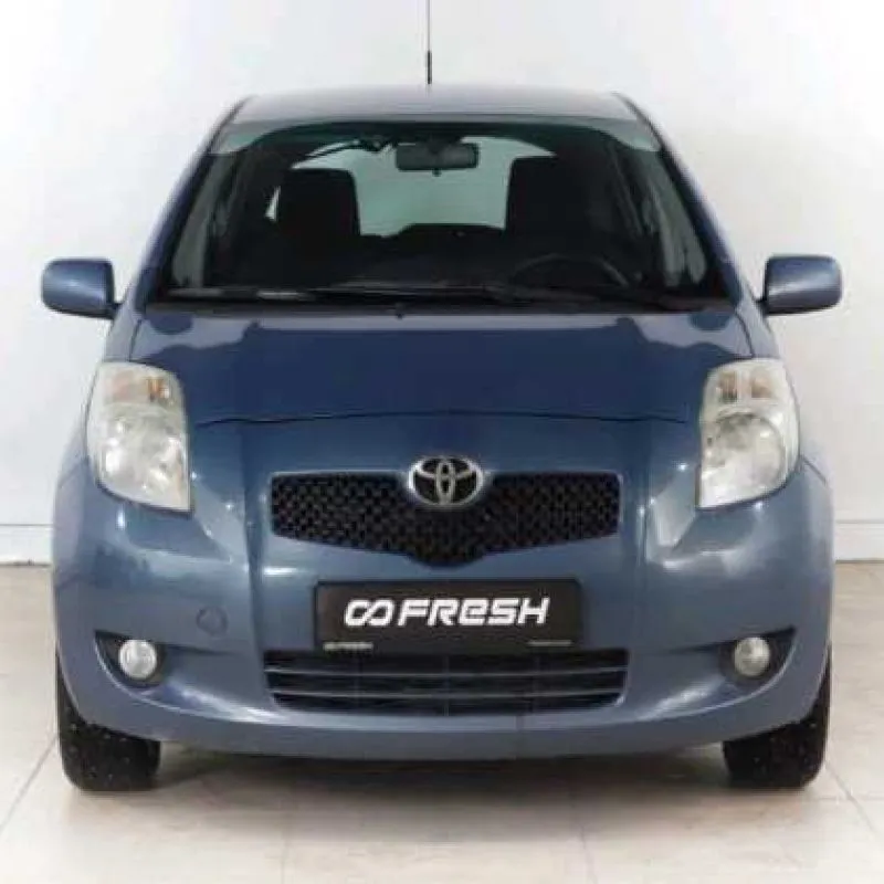 Лобовое стекло Toyota Vitz 2 2005-2010