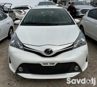 Лобовое стекло Toyota Yaris 2010-