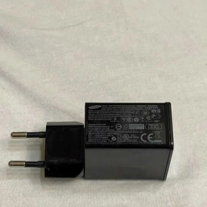 Зарядное устройство