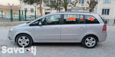 Стекло дверей Opel Zafira B