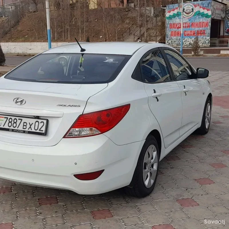 Hyundai Solaris 2013