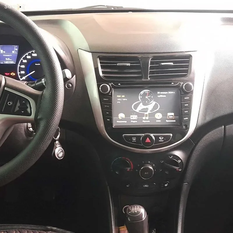 Hyundai Solaris 2013