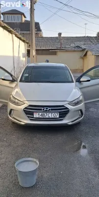 Hyundai Elantra 2017